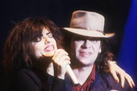 Udo Lindenberg und Nina Hagen 1990 während eines Konzerts in Berlin.