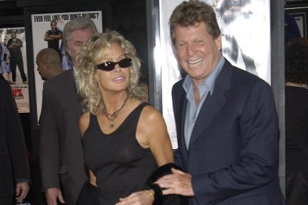 Das Leben der Schauspielerin endete tragisch. 2009 erlag sie nach dreijährigem Kampf im Alter von 62 Jahren dem Krebs. An ih...