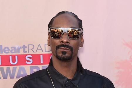 Ob Snoop Dogg (44) wirklich nicht schwimmen kann? Das behauptet der Rapper zumindest in seinem Hit 
