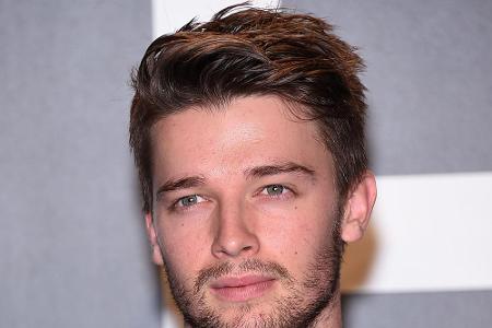 Schlagzeilen machte Patrick Schwarzenegger (22) eher durch seine Affäre mit Miley Cyrus als durch seine Schauspielkarriere. ...