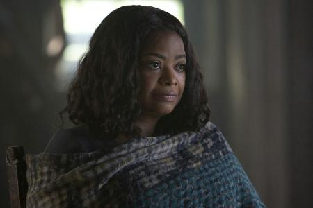 Auch Johanna löst die Allianz mit Evelyn auf, was die Stadt in ein erneutes Chaos stürzt.