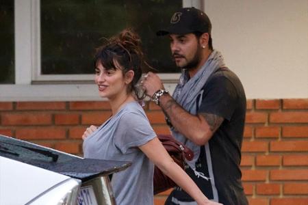 Penélope Cruz (41) schauspielert, ihr rund zehn Jahre jüngerer Bruder Eduardo Cruz ist als Musiker unterwegs. Woher Sie ihn ...