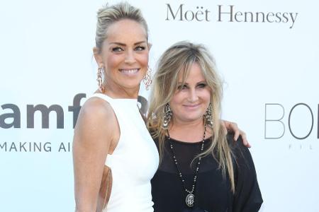 Auf den ersten Blick haben Sharon Stone (57) und ihre Schwester Kelly nicht viel gemein. Dabei sind die beiden im wahrsten S...