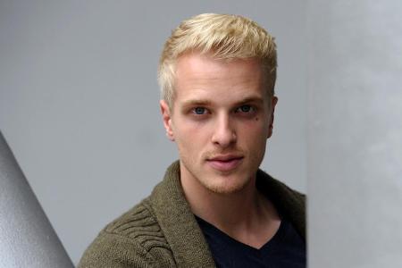 Mario Galla ist eines der gefragtesten deutschen Männermodels. Kein Wunder, bei diesem Gesicht. Doch dass es so weit kam, is...