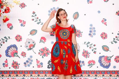 Die österreichische Designerin Lena Hoschek zeigt am Dienstag um 12 Uhr ihre Entwürfe in Berlin