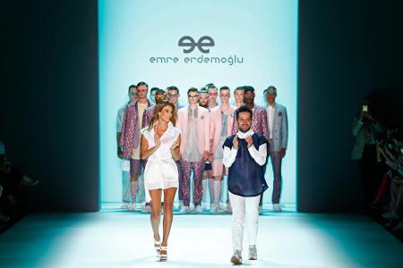 Designer Emre Erdemoglu bringt am 22. Januar um 16 Uhr Farbe, italienische Eleganz und türkische Lebensfreude auf die MBFW B...