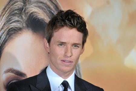 Aber auch Männer kommen in den Genuss, wie man hier bei Oscarpreisträger Eddie Redmayne (