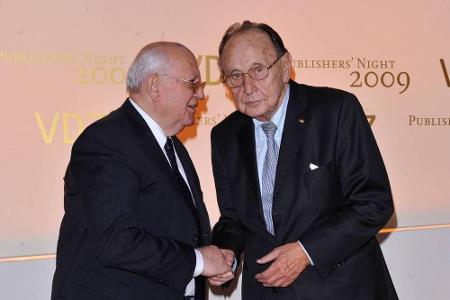 Mit dem ehemaligen sowjetischen Staatsoberhaupt Michail Sergejewitsch Gorbatschow verband Genscher eine tiefe Freundschaft. ...