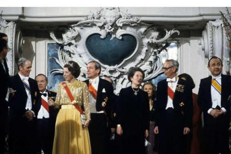 Auch zahlreiche Royals kreuzten seinen Weg. Hier zum Beispiel Königin Beatrix der Niederlande (l.)