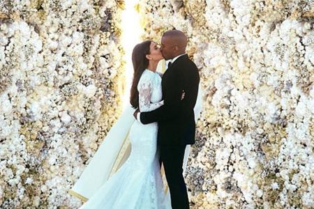 Kim Kardashian vertraute in der Brautkleid-Frage Designer Riccardo Tisci vom Modelabel Givenchy.