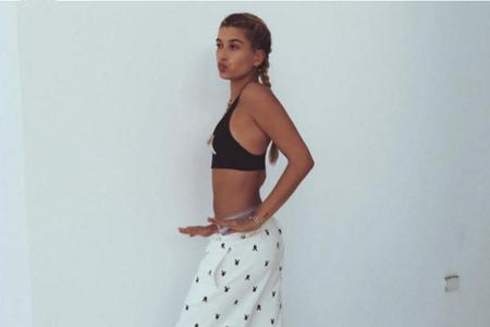 Hailey Baldwin fiel in letzter Zeit nicht nur durch ihren Flirt mit Justin Bieber auf. Auch mit ihrer Lieblingsfrisur sorgte...