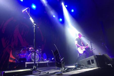 Die umstrittene Band Frei.Wild sahnte nicht nur einen Echo ab, sondern hatte auch einen Konzertauftritt. Auf der Bühne mit d...