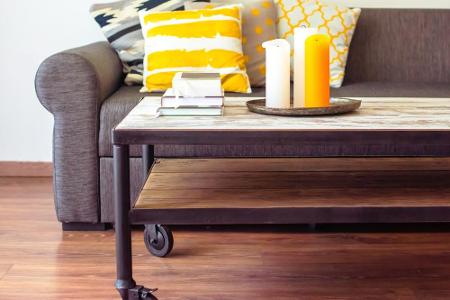 Möbel mit Rollen sind ideal für kleine Räume. Sie können blitzschnell aus dem Weg geschoben werden, z.B. wenn Gäste kommen.