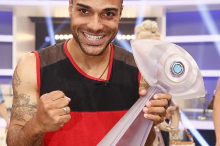 Da ist das Ding! Im August 2015 war Ex-BVB-Star David Odonkor Teilnehmer der dritten Staffel von 