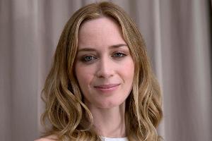 Emily Blunt soll womöglich die Hauptrolle in der Adaption von "The Girl on the Train" übernehmen