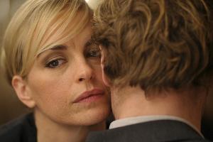 "Fenster zum Sommer": Juliane (Nina Hoss) flirtet mit ihrer großen Liebe August (Mark Waschke)