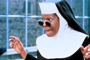 Whoopi Goldberg in einer Szene aus "Sister Act II" aus dem Jahr 1993