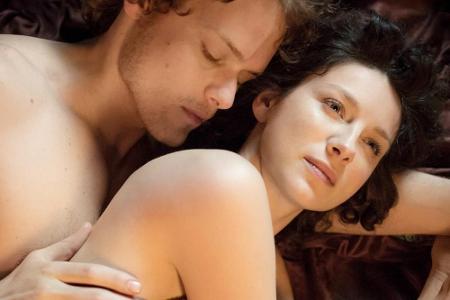 Claire Randall (Caitriona Balfe) und Jamie Fraser (Sam Heughan) in trauter Zweisamkeit