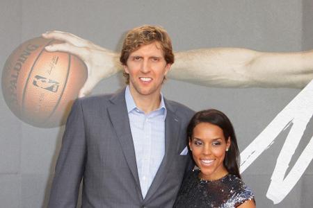 Dirk Nowitzki mit seiner Frau Jessica bei der Premiere seines Films 