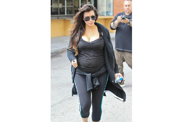 ...einer hochschwangeren Kim ausreichen werden, um Fotografen zufrieden zu stellen? Auf jeden Fall können wir uns schon jetz...