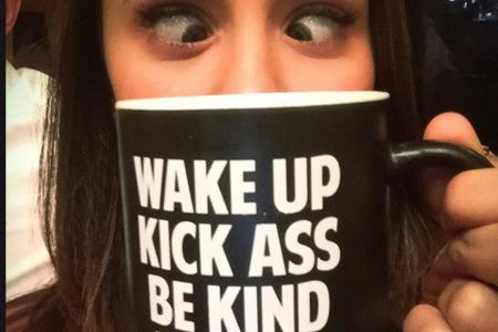 Nina Dobrev schielt auf ihrem neuesten Instagram-Bild