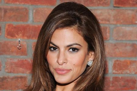 Stolz auf ihr Alter: Eva Mendes will sich nicht auf jung schminken lassen
