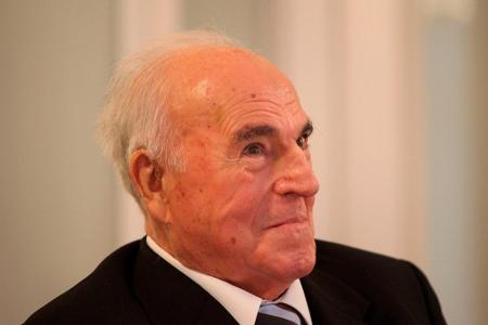 Helmut Kohl in der hessischen Staatskanzlei im Dezember 2012