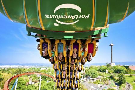 Die Welt steht Kopf im spanischen Port Aventura