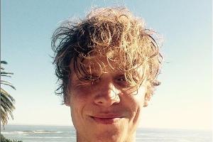 Matthias Schweighöfer zeigt sich auf Instagram am Strand von Südafrika