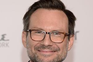 Christian Slater will ein besseres Verhältnis zu seinem Vater aufbauen