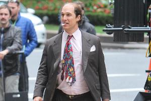 Kaum wiederzuerkennen: Matthew McConaughey am Set seines neuen Films "Gold"