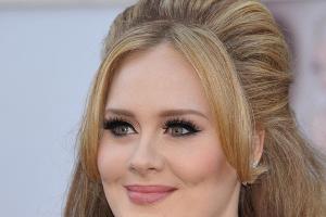 Adele feiert mit "Hello" ein großes Comeback