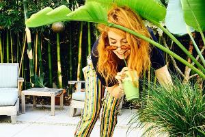 Auch Palina Rojinski genießt ihren Matcha-Latte!