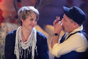 Ein Antrag im TV: Michael Hirte und seine Freundin Jenny 2012 beim "Herbstfest - Die überraschende Show mit Florian Silberei...