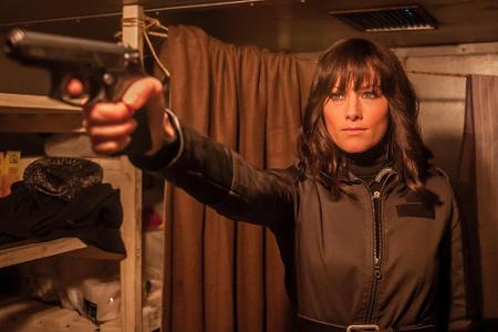 Kaum wiederzuerkennen: Schlager-Queen Helene Fischer als dunkelhaarige Femme Fatale