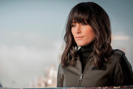 Mit Waffengewalt nimmt sie das Gesetz in die eigene Hand