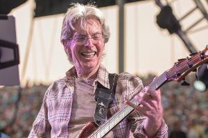 Phil Lesh bei einem Auftritt im Juli 2015 in Chicago