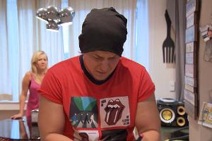 "Köln 50667": Kevin ist am Tag seiner großen Party entspannt, denn er hat die ultimative To-Do-Liste. Als er jedoch Kaffee d...