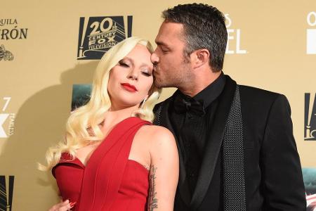Mittlerweile darf Taylor Kinney Lady Gaga ungestraft küssen - hier bei einer Filmpremiere in L.A.
