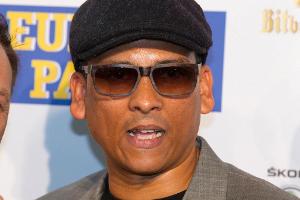 Xavier Naidoo kann sich über den "Goldenen Aluhut" "freuen"