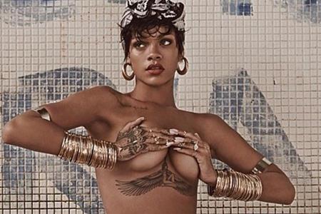 Wer braucht schon BHs? Rihanna legt lieber selbst Hand an