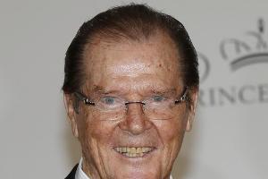 Sir Roger Moore vertritt eine eindeutige Meinung, wenn es um den kommenden Bond-Darsteller geht