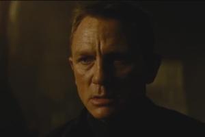 Sichtlich mitgenommen zeigt sich Daniel Craig alias "Bond" im finalen "Spectre"-Trailer