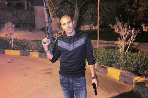 Mohamed Zidan und seine Waffen-Parade