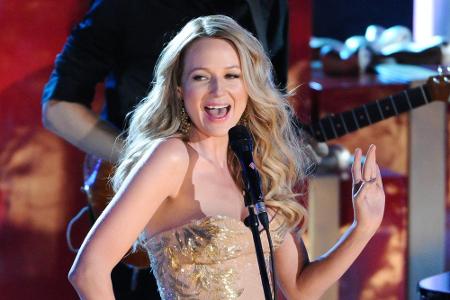 In einem Interview spricht Sängerin Jewel über ihre frühere Obdachlosigkeit