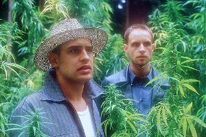 Moritz Bleibtreu und Julian Weigend in "Lammbock"