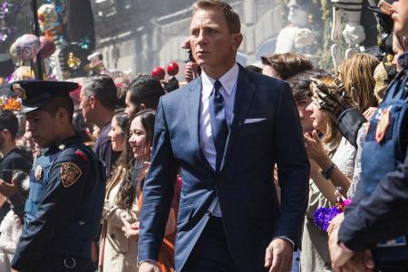 Der Anzug sitzt wie angegossen.