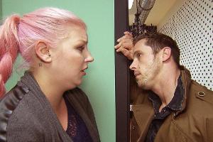 "Berlin - Tag und Nacht": Basti macht Paula einen unerwarteten Vorschlag.