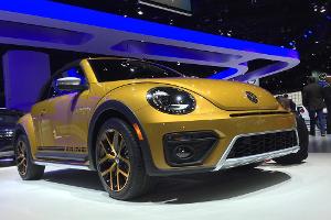 Mit dem VW Beetle Dune werden Erinnerungen an die Sechziger wach