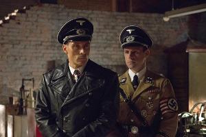 SS-Obergruppenführer John Smith (Rufus Sewell, l.) ist der Vorzeige-Nazi in "The Man in the High Castle"